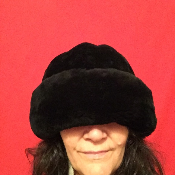 enter the burrow of the wild hare & find treasure! - Picture 8 of 16